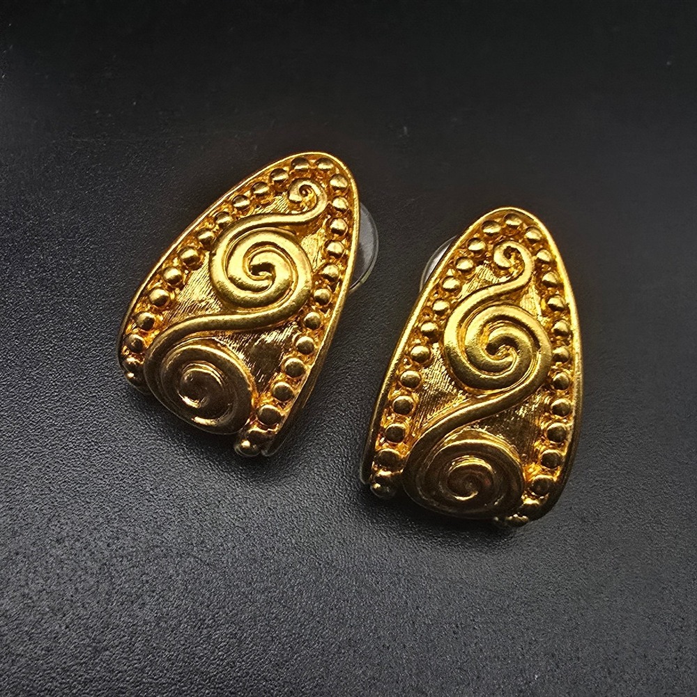Avon 1987 Roman Riches Earrings Gold TOne COrinthian Scroll Vintage Jewelry